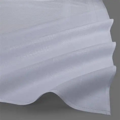 شماغ البسام - Plus White